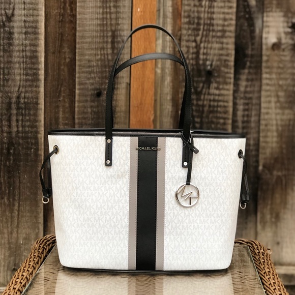 Michael Kors Handbags - Michael Kors large striped carryall tote